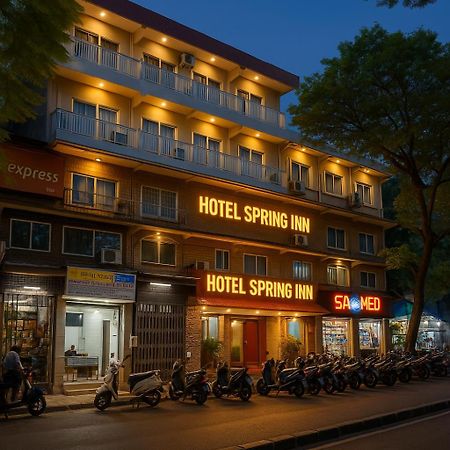 Fabhotel Spring Inn - Nr Borivali Station Mālād Exteriör bild