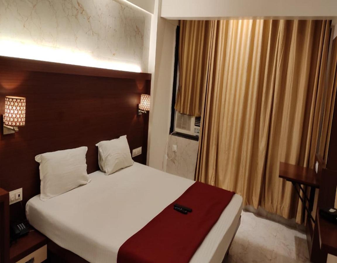 Fabhotel Spring Inn - Nr Borivali Station Mālād Exteriör bild