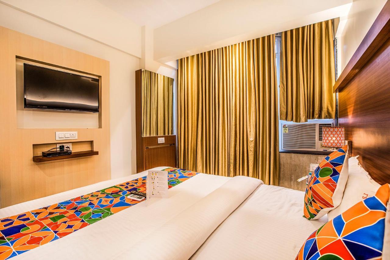 Fabhotel Spring Inn - Nr Borivali Station Mālād Exteriör bild